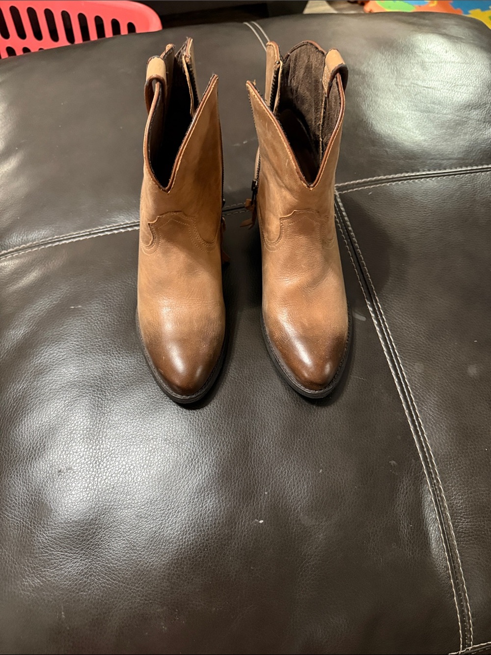 Women’s Tan Leather Zip Ariat Western short Boots - Picture 3 of 5
